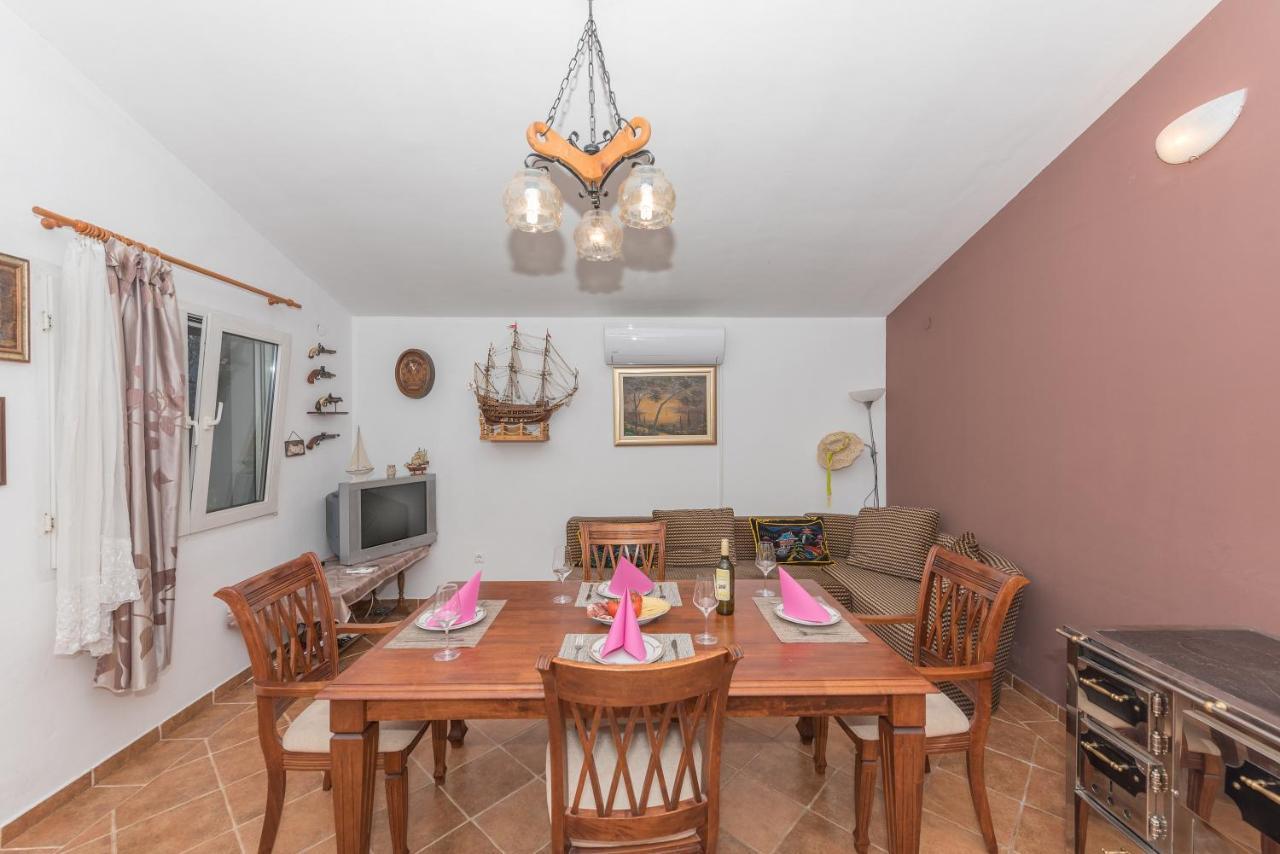 Holiday Home Frane Slivno  Eksteriør billede